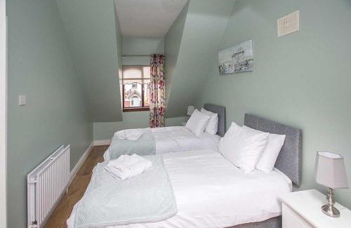 Dungarvan House | Sleepy Rock