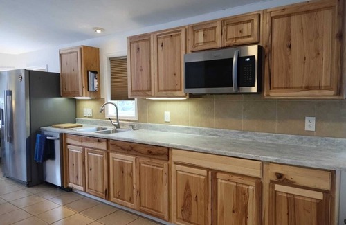 Carbondale Apartment | Slice of Heaven. Vacation or Workation - Perfect Get-Away by the River and Trail