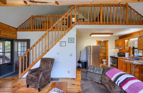 Laurelville Cabin | Slopeside | Hocking Hills