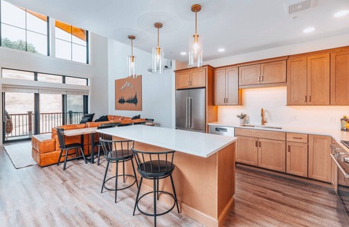 North Conway Apartment | Slopeside Luxe-Upgrade Adventure