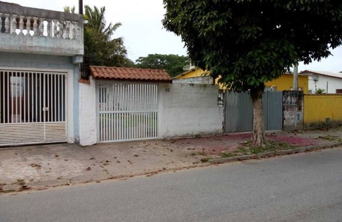 Bertioga House | Small but well located house is the Canton Beach of Indaiá and Riviera.
