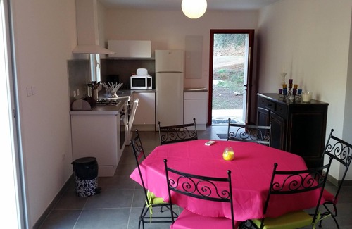 Lama House | Small country house: Very large property with swimming pool.