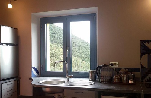 Tortorella Apartment | Small fine bright apartment in the green with sea view