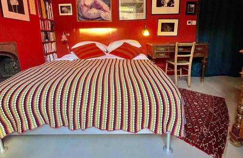 Canonbury Apartment | Small Luxury hideaway in a tree lined street