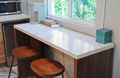 Cherryland Apartment | Small Private Modern Retreat Near SF 22421D