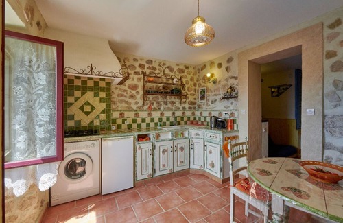 Rougon Apartment | Small stone Bastide at the bottom of a feudal castle, Grand Canyon Verdon view