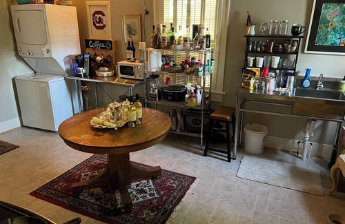 Keysville House | Small Town Charm - Close to Hampden-Sydney College and Longwood University