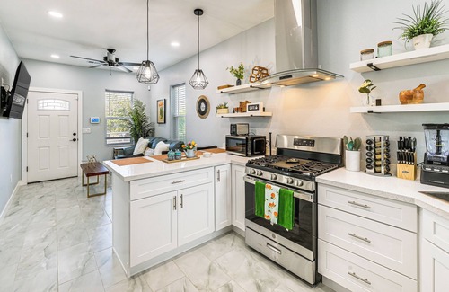 Madera House | Small-Town Charm & Patio Dining: Home in Madera!