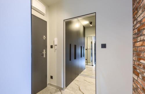 Srodmiescie Apartment | Small Venice Apartments