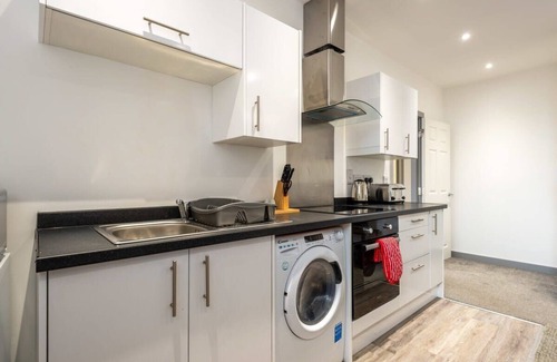 Doncaster Apartment | Smart 2 Bed Budget Apartment in Central Doncaster