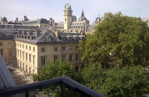 Sorbonne Apartment | Smart And Large Studio, Amazing Views, Modern, Sunny, Comfortable, Best-Located
