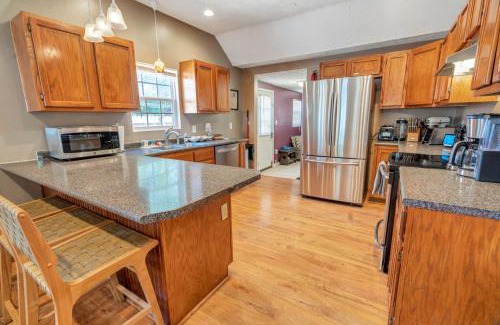 Springfield House | SMART Home close to downtown, MSU, and more