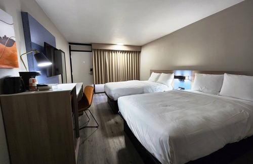 Lafayette Hotel | Smart Stay Inn