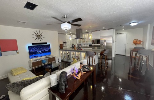 Covey House | Smart stay, vintage cultural oasis