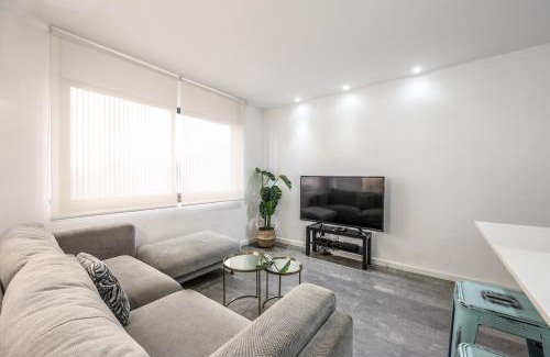 Castellana Apartment | SmartRoom Madrid by ARCO