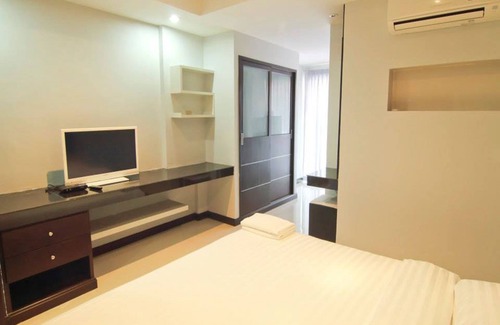 Makham Tia Hotel | Smith Residence