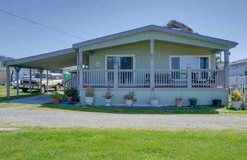 Smith River House | Smith River Home with Boat Launch and Ocean Views