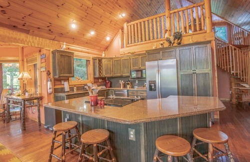 Dandridge Cabin | Smoke Rise Lodge · Lake Front, Luxury Cabin, Hot Tub, Great Views