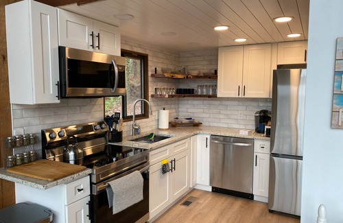 Unaka House | Smokey View Retreat - The name says it all