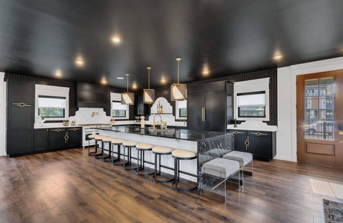Wears Valley Cabin | Smoky Mtn Ultra Luxury Cabin, Waterpark, Pool Table, PS5, 8Bsleeps26,IndoorPool