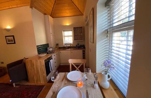 Ventnor House | Smugglers Lodge at Ventnor Botanic Garden