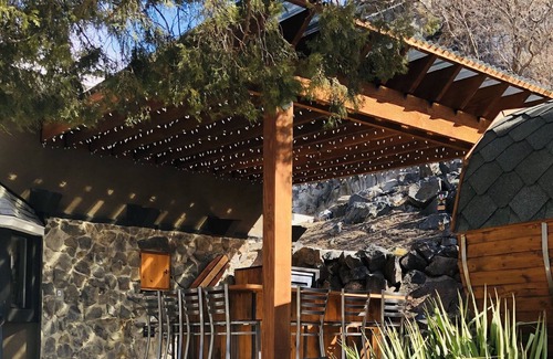 Hagerman House | Snake River Vacation Home *Steam Sauna, Private Docks, Water Slide, Outdoor Bar*