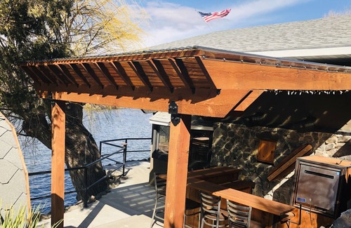 Hagerman House | Snake River Vacation Home *Steam Sauna, Private Docks, Water Slide, Outdoor Bar*