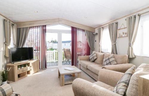 St George House | Snape Lodge