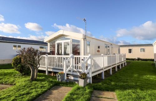 St George House | Snape Lodge