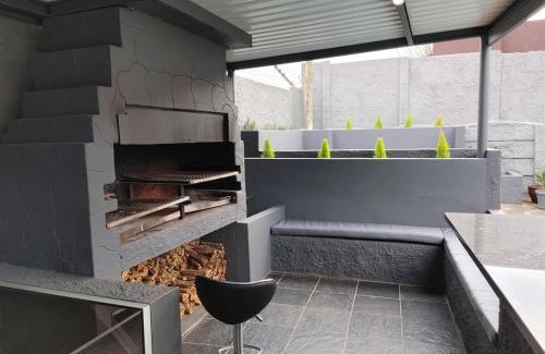 Greater Johannesburg Metropolitan Area House | SNEL GUEST LODGE