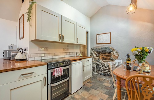 Bangor Cottage | SNOOK'S COTTAGE, pet friendly, character holiday cottage in Bangor