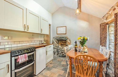 Bangor Cottage | SNOOK'S COTTAGE, pet friendly, character holiday cottage in Bangor
