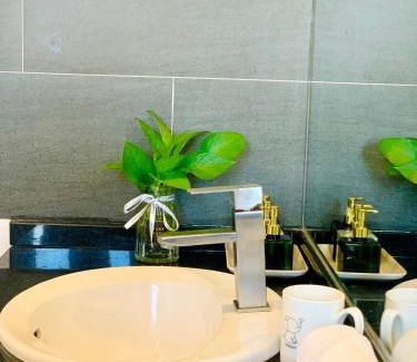 Ngu Hanh Son Villa | Snow Villa -5BR hồ bơi- Gần biển