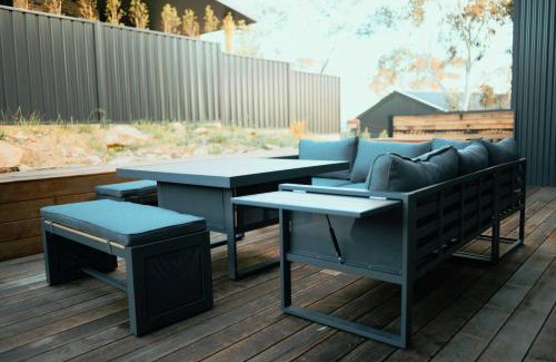 Jindabyne House | Snowbell - Mountain View, 4BR Modern Detached Home