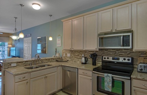 Miramar Beach House | Snowbird availability! Book before end September for extra discount!