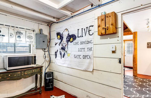 Eagle House | Snowbird-Friendly Country Bunk House with Loft, WiFi, Kitchenette, & Firepit