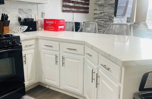 Bullhead City Condo | Snowbird Riverfront Condo across from the Laughlin Casinos- MONTHLY RENTAL