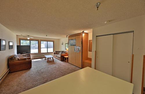 Winter Park Hotel | Snowblaze Condominiums E103