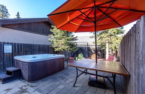 Leavenworth Condo | Snowcreek Suite - Aspen - Hot Tub - Kitchenette