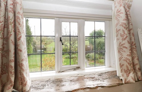 Sherborne Cottage | Snowdrop Cottage