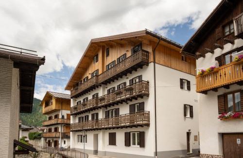 Alleghe Apartment | SnowLake Suite & Apartment