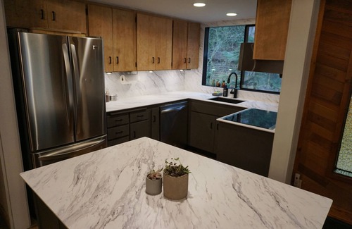 Glacier Cabin | Snowline community, closest lodging to Mt. Baker