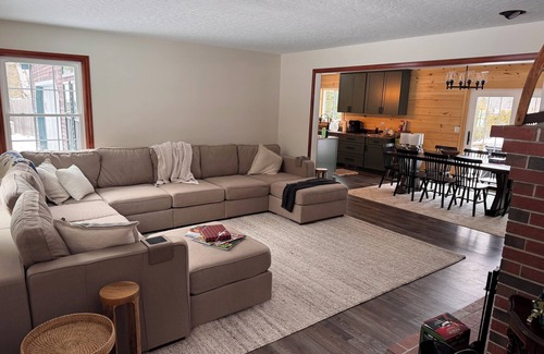 Rangeley House | Snowmobile Paradise - Direct Trail Access + Near Saddleback & Sugarloaf Ski Area