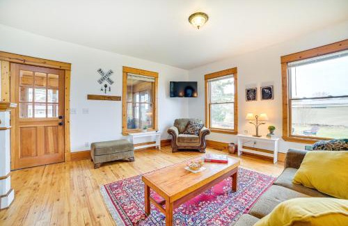 Mackinaw City House | Snowmobiling Hub! Mackinaw City Home 3 Mi to Beach