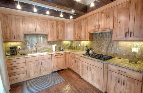 Black Bart House | Snowshoe Chalet - Remodeled