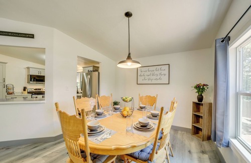 Pine House | Snowy Peak Views & Cozy Game Nights: Pine Home