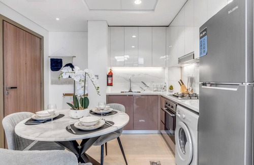 Nad Al Sheba Apartment | Snug One-Bedroom Oasis