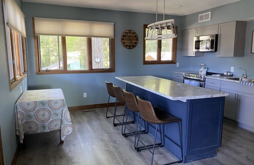 Ventura House | Snuggle up at The Cozy Cove!