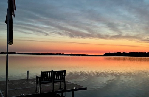 Ventura House | Snuggle up at The Cozy Cove!