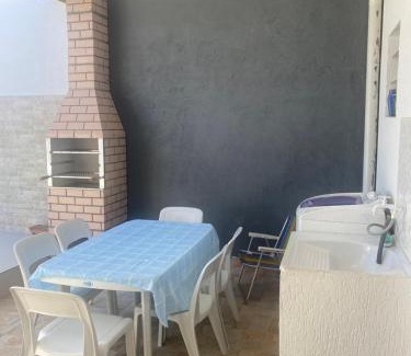 Jardim Virginia House | Sobrado com piscina e área gourmet na praia da Enseada